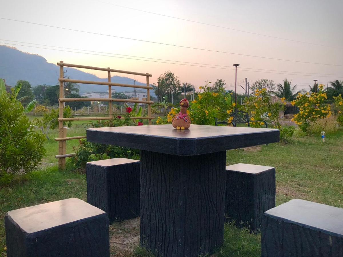 คูณ-เนื่อง ฟาร์ม สเตย์ หัวหิน Koon & Nueang Farm Stay Hua Hin Ban Bo Fai Exterior photo